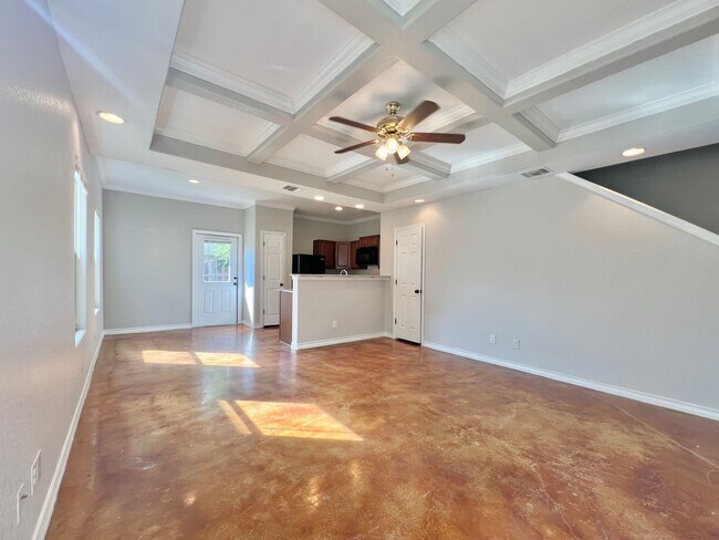 Building Photo - 5107-5109 Flipper Dr