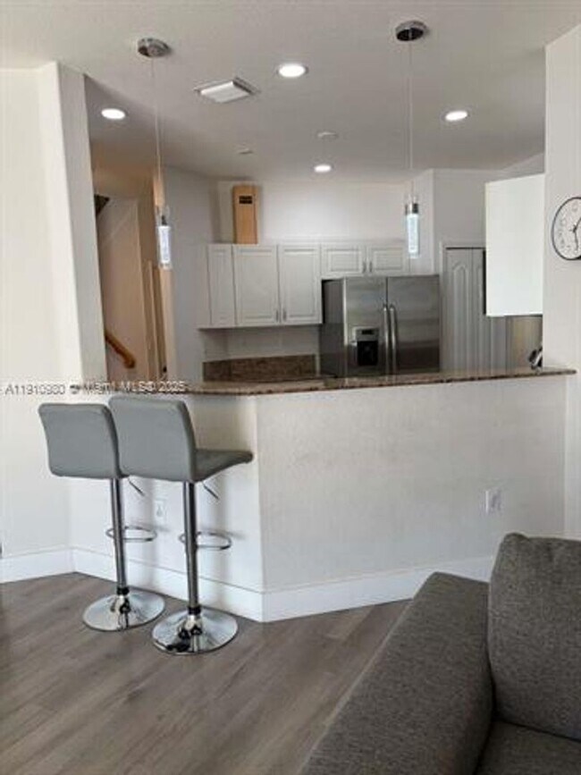 Building Photo - 8666 NW 114th Ave