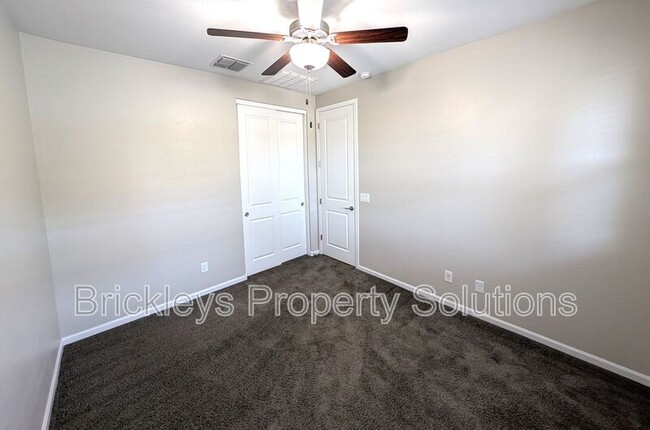 Building Photo - 10564 East Sebring Avenue