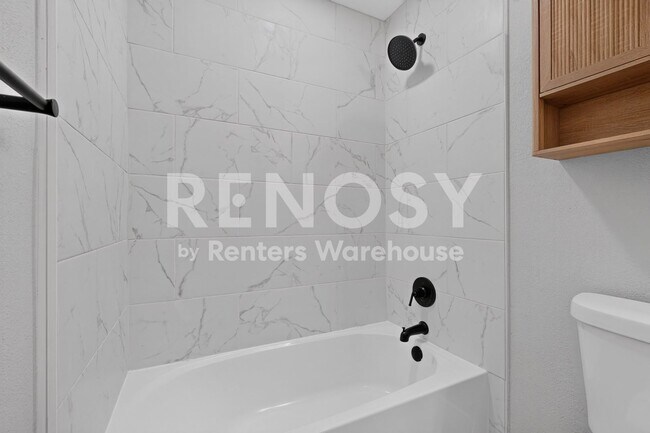 Building Photo - Completely Refreshed Arlington Home