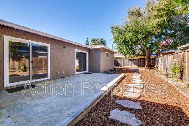 Building Photo - 86 Dalma Dr