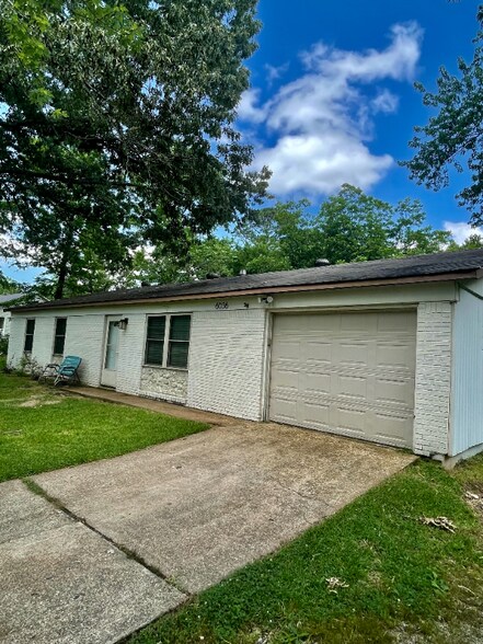 Building Photo - 6036 Circle Dr