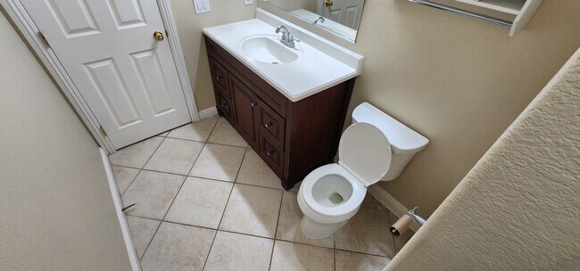 Building Photo - Great single Story Home in Southwest locat...