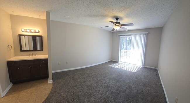 Building Photo - 309 Somerset Dr