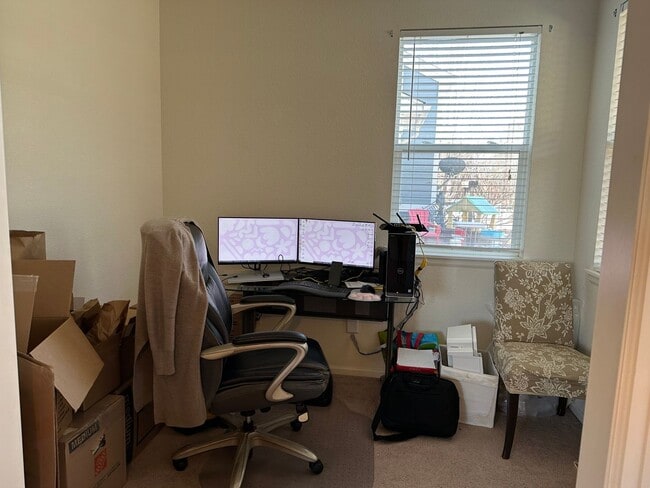 Building Photo - 2BD 2Bth near Centerra