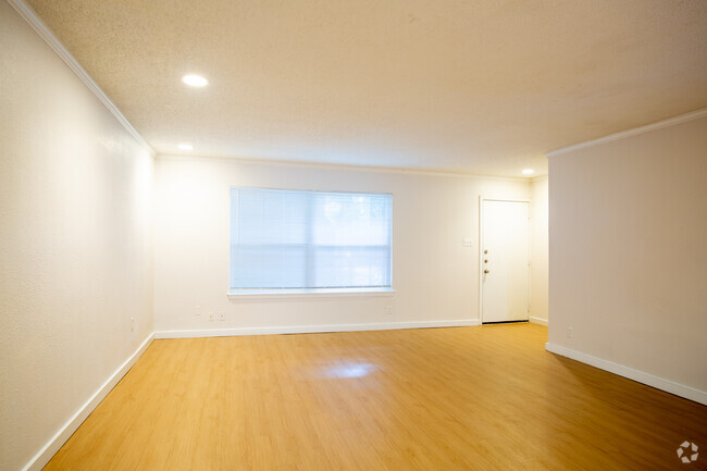 3BR, 2BA -1287SF - Abbey Road