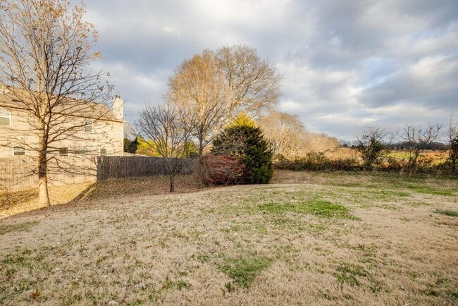 Building Photo - 8360 Rossi Rd
