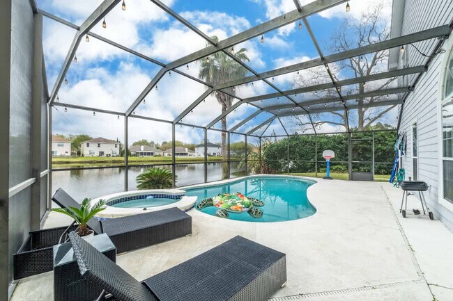 Building Photo - 1651 Hawkins Cove Dr W
