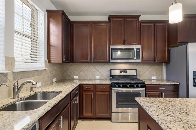 Building Photo - 7220 Wyoming Springs Dr
