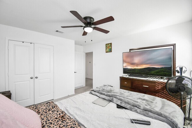 Building Photo - 19463 Rosali Meadow Dr