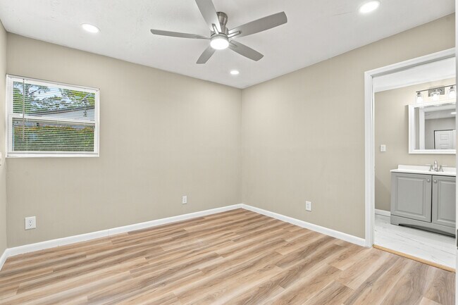 Building Photo - 7218 Zapata Dr