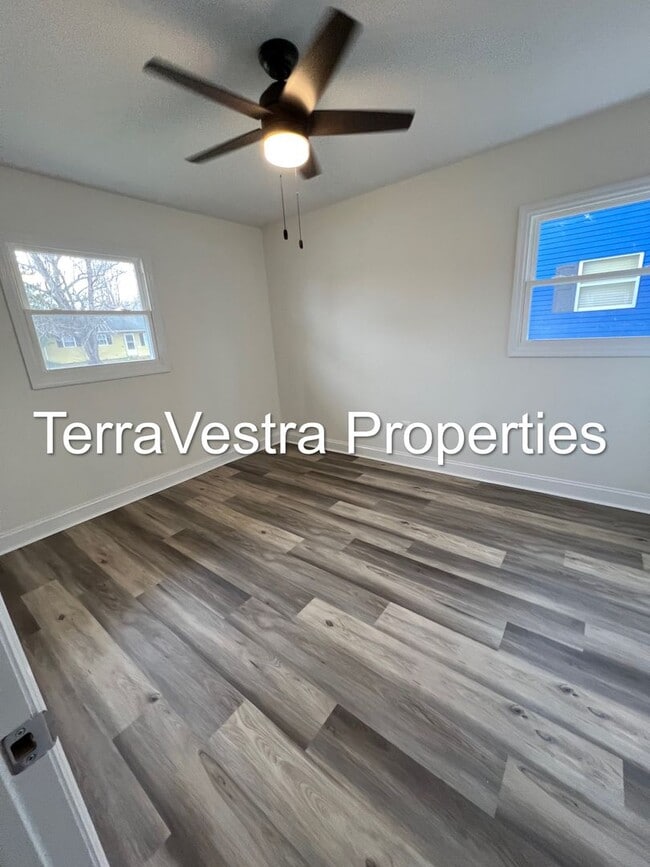 Building Photo - 3 Bed Single Family in Upper Deerfield!