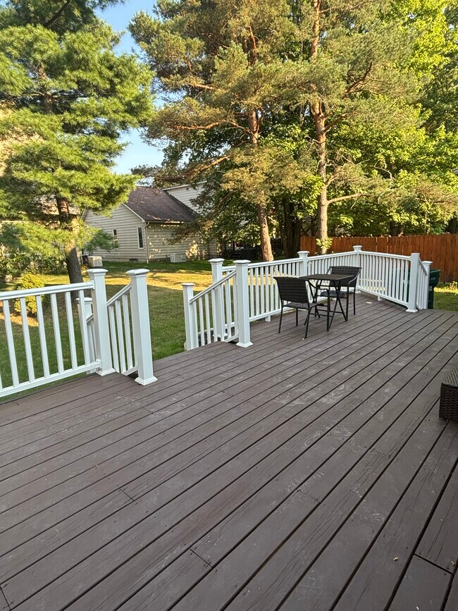 Building Photo - 6035 Whitegate Crossing