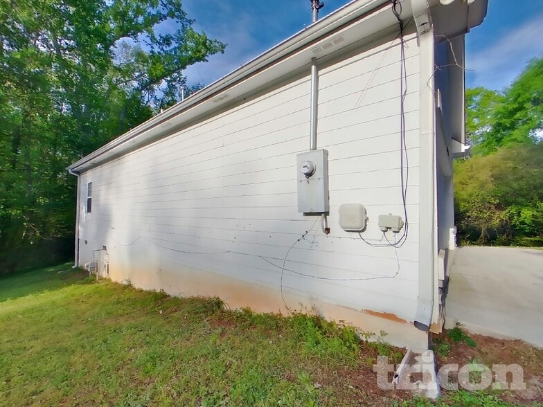 Building Photo - 3730 Will Lee Rd