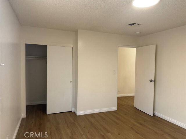 Building Photo - 1604 S Gladys Ave