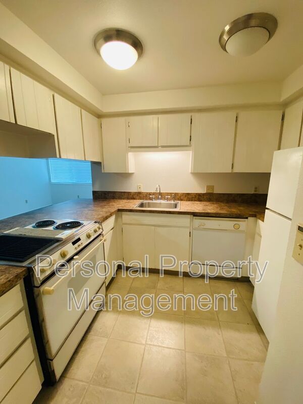 Building Photo - 7310 NE 16th Ave