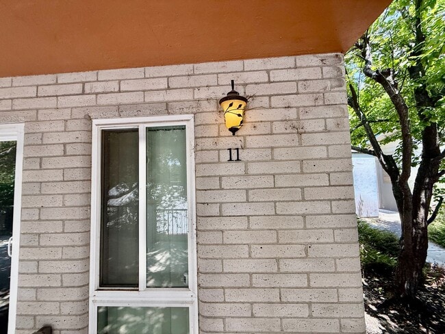 Building Photo - Quaint Studio located near Glen Ivy Resort