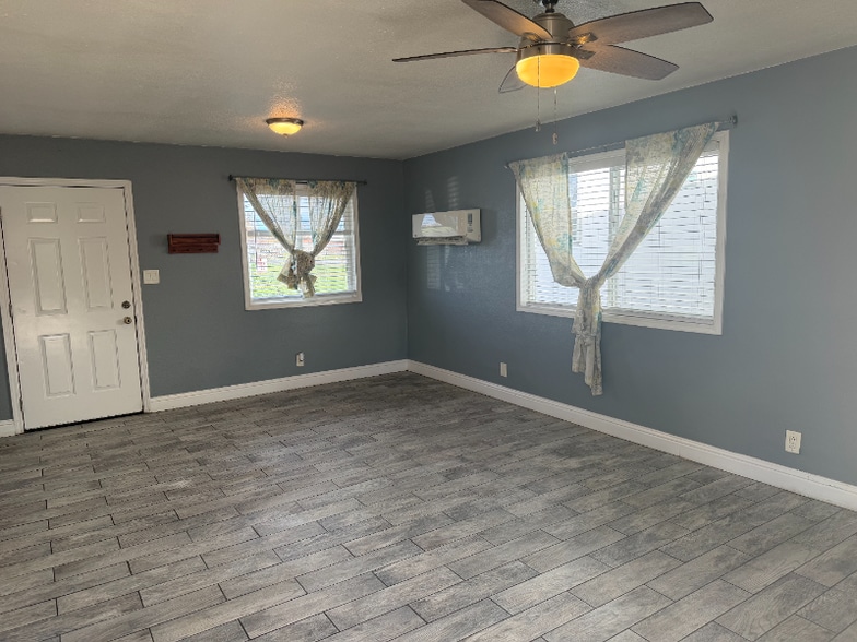 Building Photo - 1931 E F St