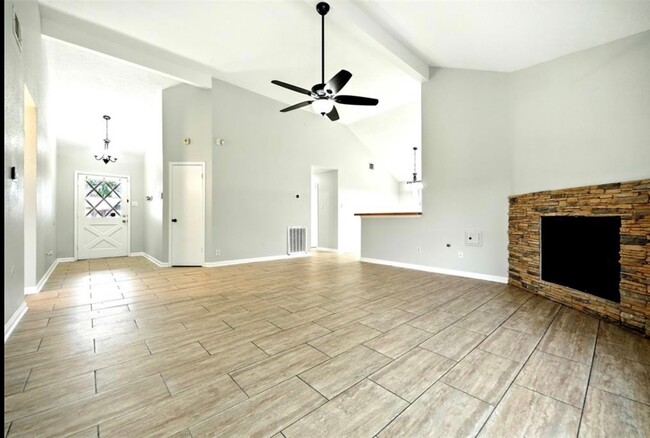 Building Photo - 14403 Wandering Wood Dr