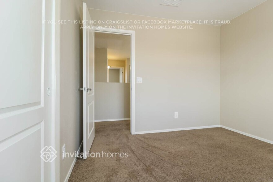 Building Photo - 14847 N 174th Ln