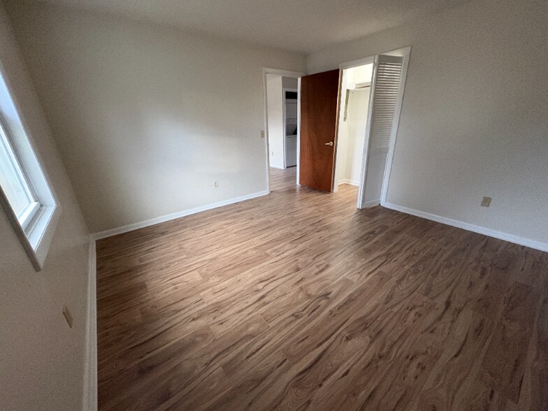 Building Photo - 26 Hadley Rd