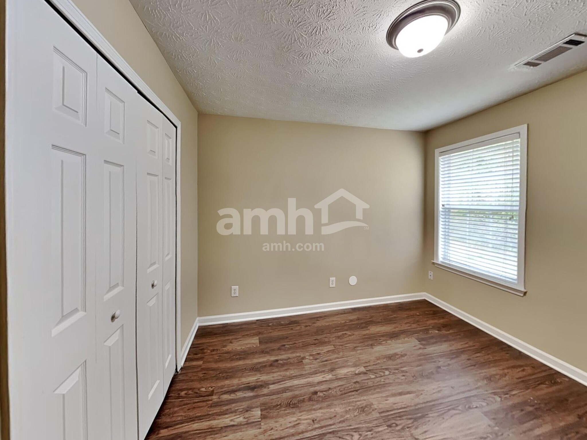 Building Photo - 589 Summerbrooke Ct
