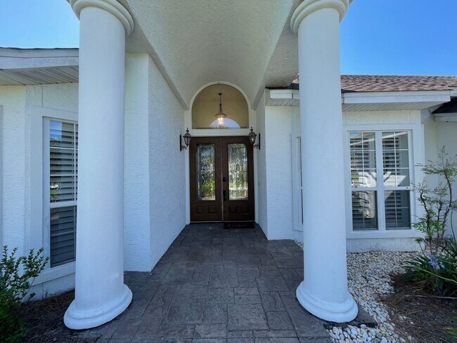 Building Photo - 102 Grove Isle Blvd