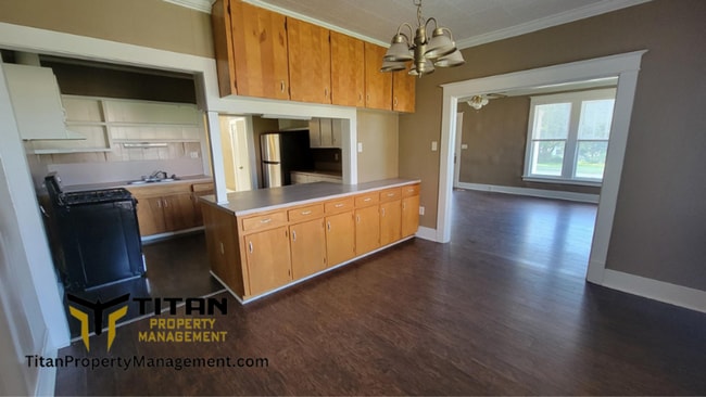Building Photo - 3b/2b house in downtown Benton