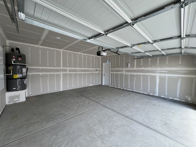 Building Photo - 8720 Hamblen Ct