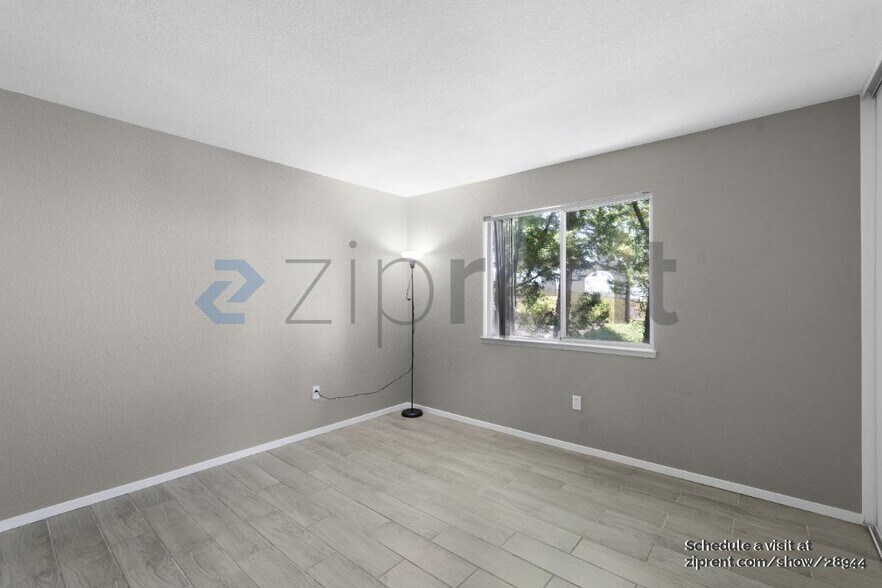 Building Photo - 8020 Walerga Rd