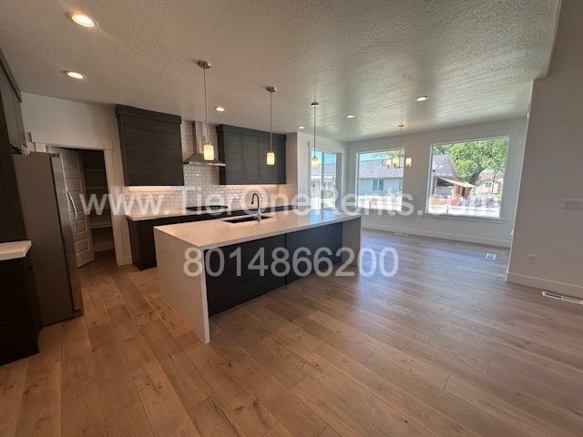 Building Photo - This property offers a NO DEPOSIT option a...