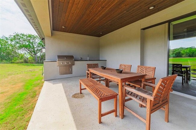 Building Photo - 104 Lazy Oak Pl