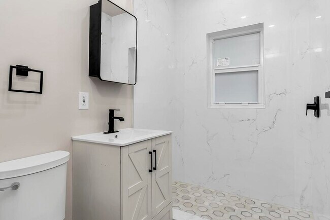 Building Photo - 17 Ocean Breeze