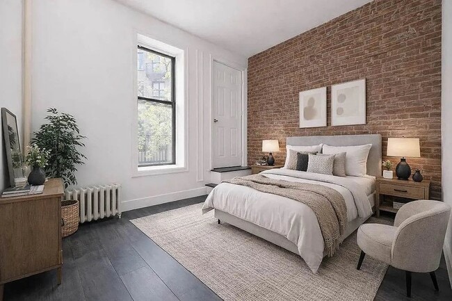 Building Photo - 518 E 83rd St