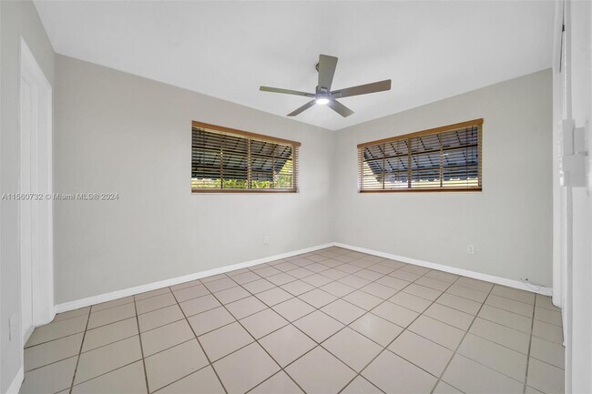Building Photo - 8275 SW 41st St