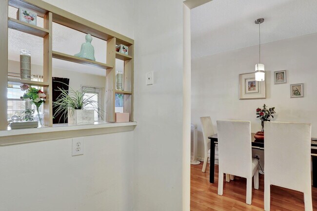 Building Photo - 86 Lyndhurst D