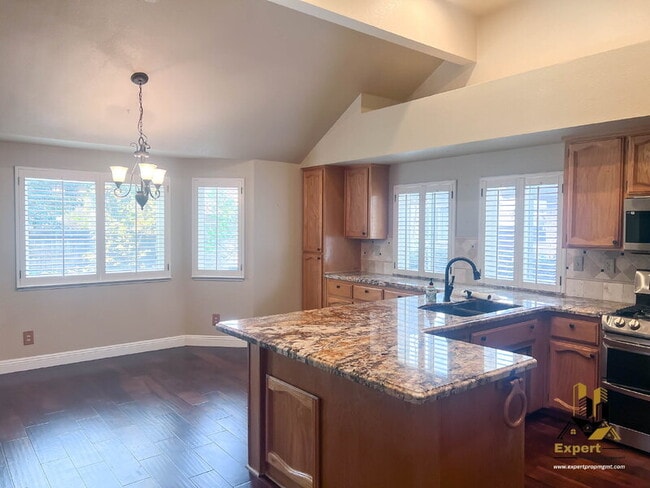 Building Photo - 8204 Eversley Ct