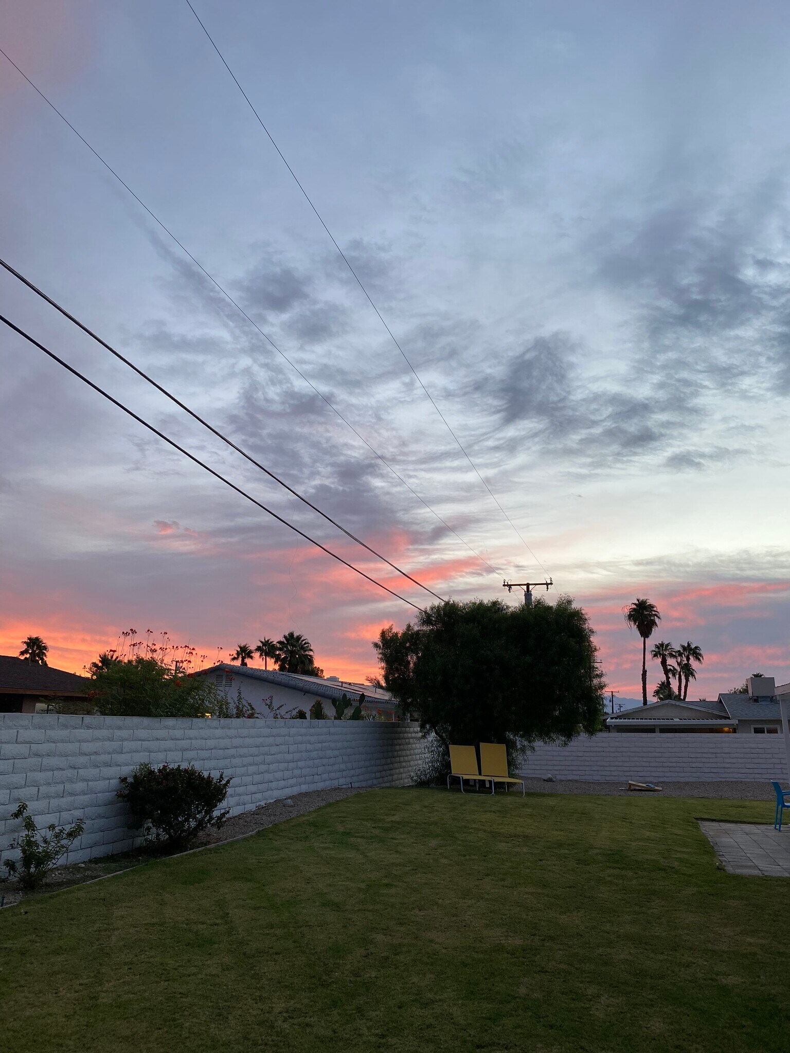 Building Photo - 2872 E Ventura Rd