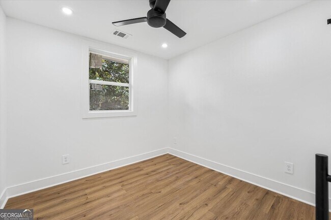 Building Photo - 2353 Clarissa Dr NW