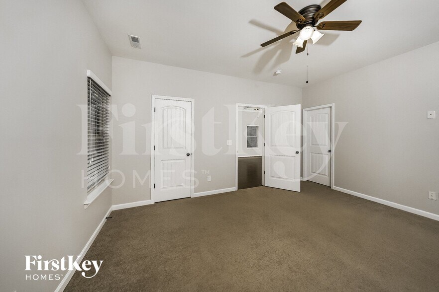 Building Photo - 3104 Rosewalk Dr