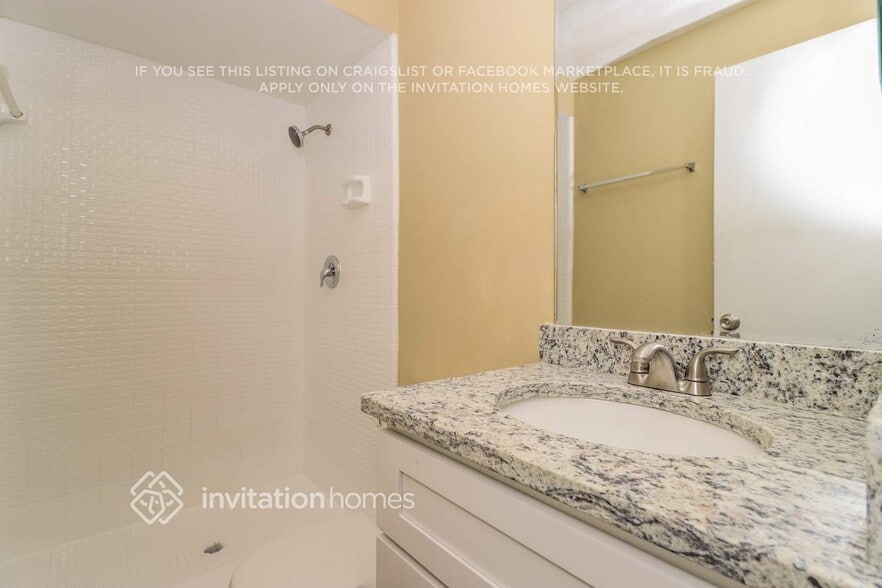 Building Photo - 1685 Fortune Dr