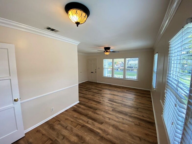 Building Photo - 14509 Cullen St