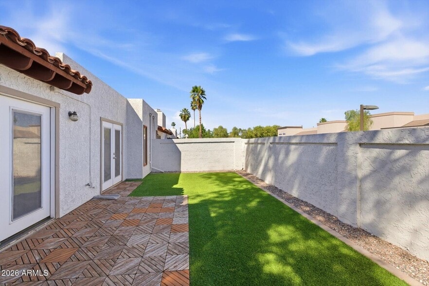 Backyard - 5142 E Edgemont Ave
