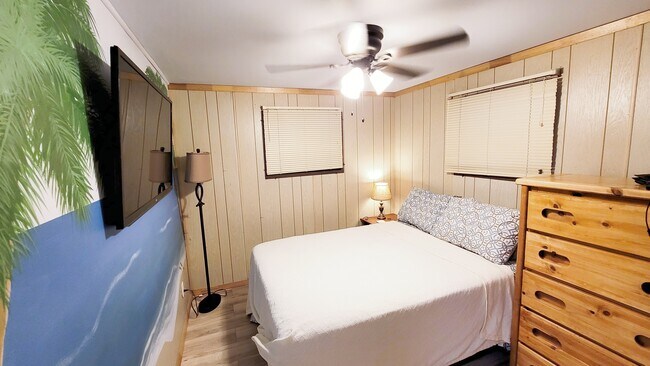 Bedroom - 18739 NE 238th Ter