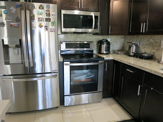 Building Photo - 1300 SW 122nd Ave