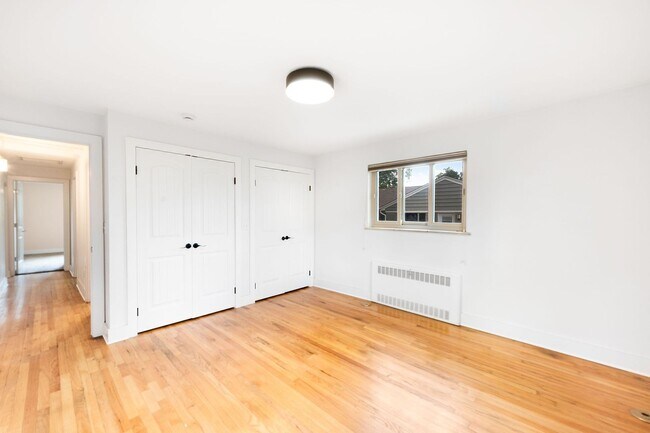 Building Photo - 4BD, 3BA Park Hill Home with Yard and 2-Car Garage