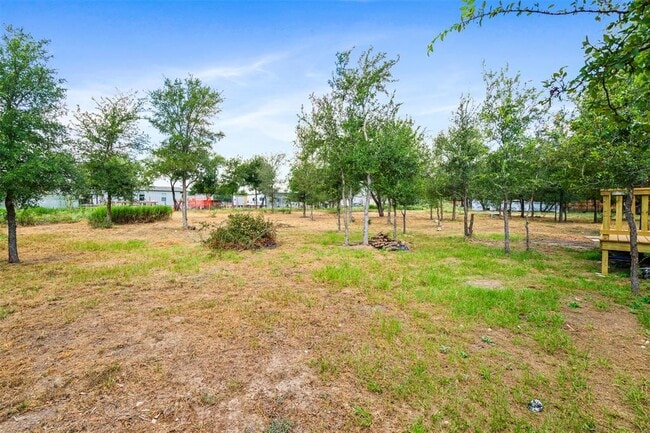 Building Photo - 265 Hershal Ln