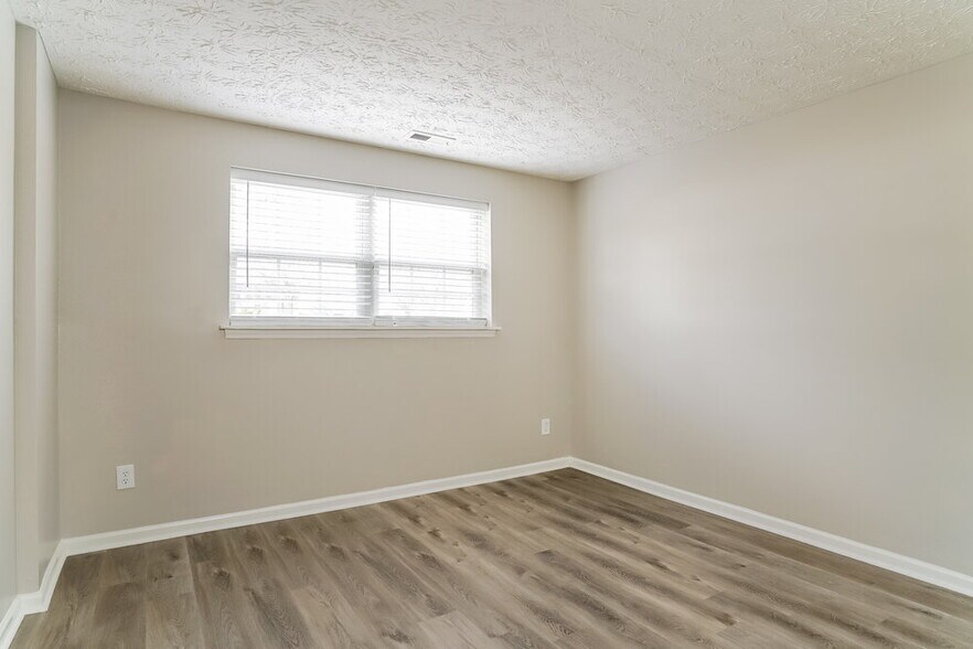Building Photo - 5848 Brambleton Ave