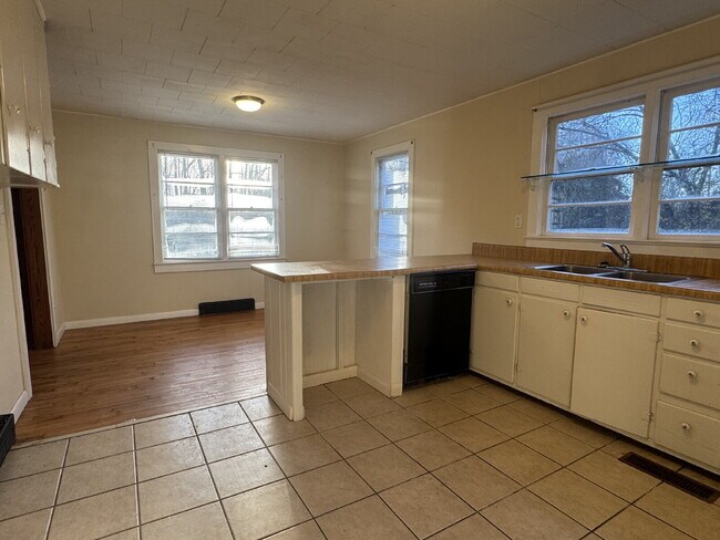 Building Photo - North Hall Rental Available