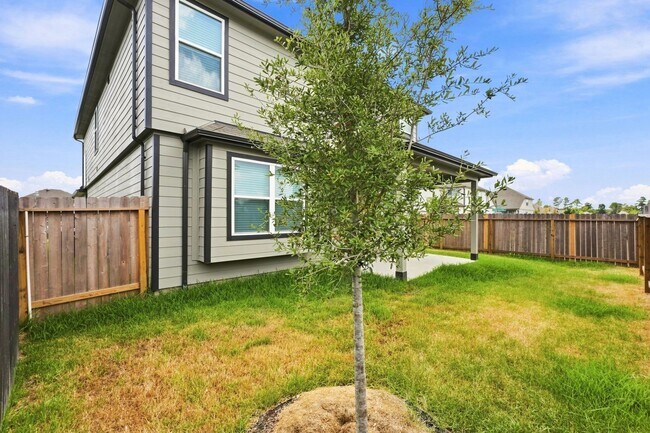 Building Photo - 2405 Bray Head Dr